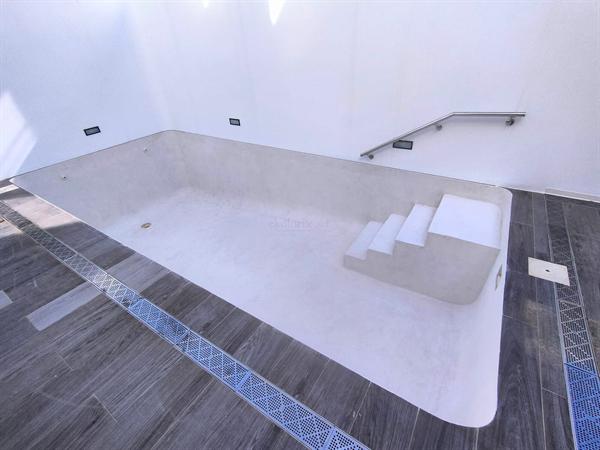 Piscina — Ekólorix